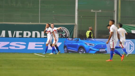 América e Fortaleza em jogo pelas quartas de final da Sul-Americana (foto: Alexandre Guzanshe/EM D.A Press)