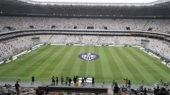 Vista aérea do gramado da Arena MRV, estádio do Atlético (foto: Alexandre Guzanshe/EM/D.A Press)