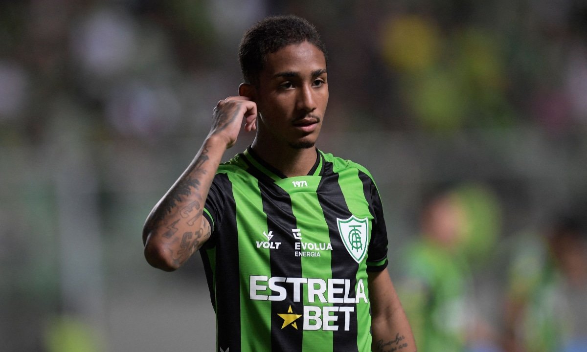 Arthur, lateral-direito (foto: AFP)