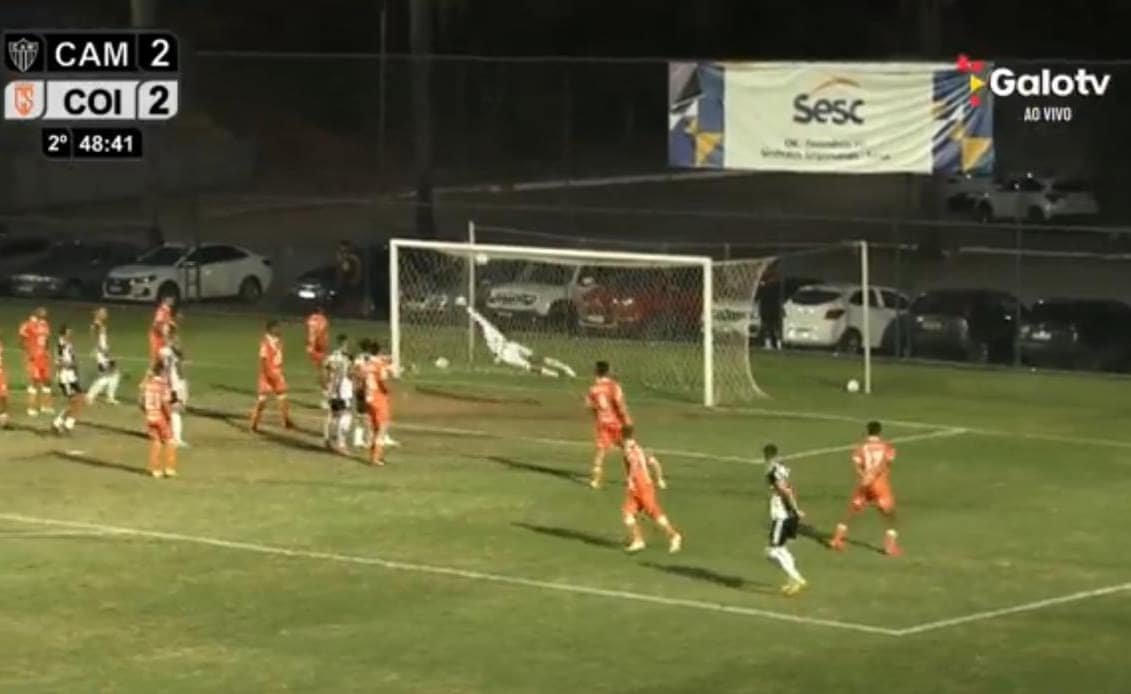 Gol de Isaac em Atlético x Coimbra, pelo Mineiro Sub-20 (foto: Reprodução/GaloTV)