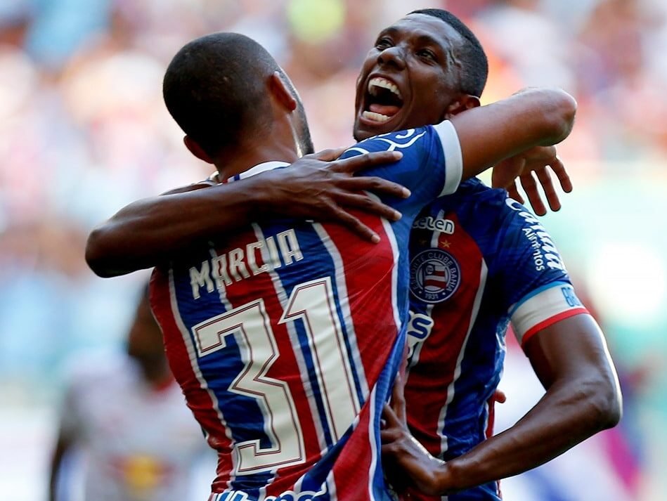 Jogadores do Bahia comemoram gol contra o Bragantino (foto: Divulgação/Bahia)