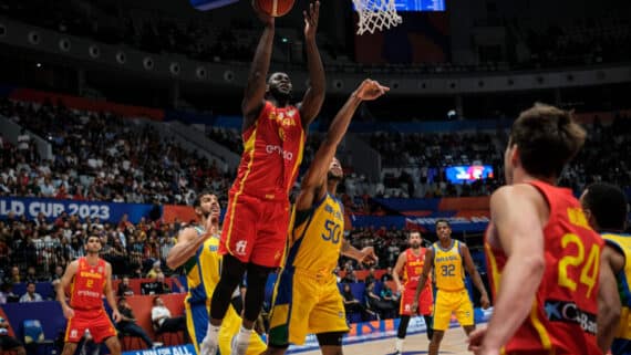 Brasil perde para a Espanha na Copa do Mundo de basquete