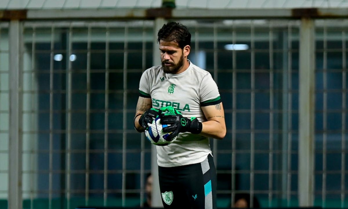 Cavichioli em jogo de volta das quartas da Sul-Americana (foto: Mourão Panda/América)