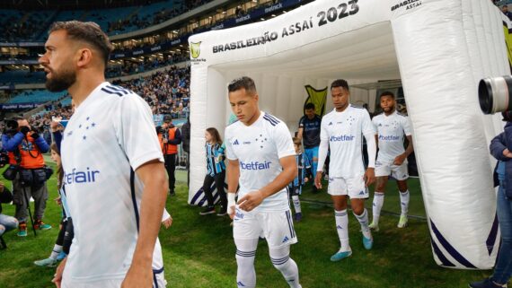Jogadores do Cruzeiro em partida do Campeonato Brasileiro (foto: Staff Images/Cruzeiro)