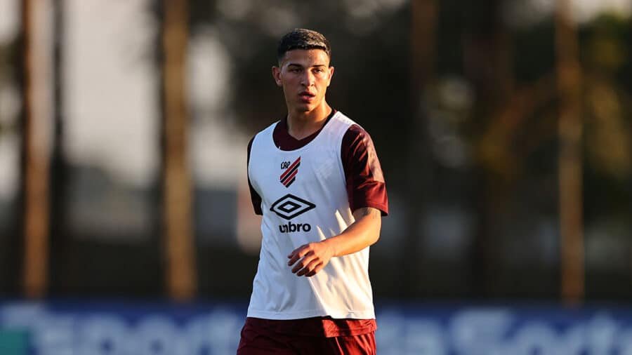 Lucas Esquivel, do Athletico-PR