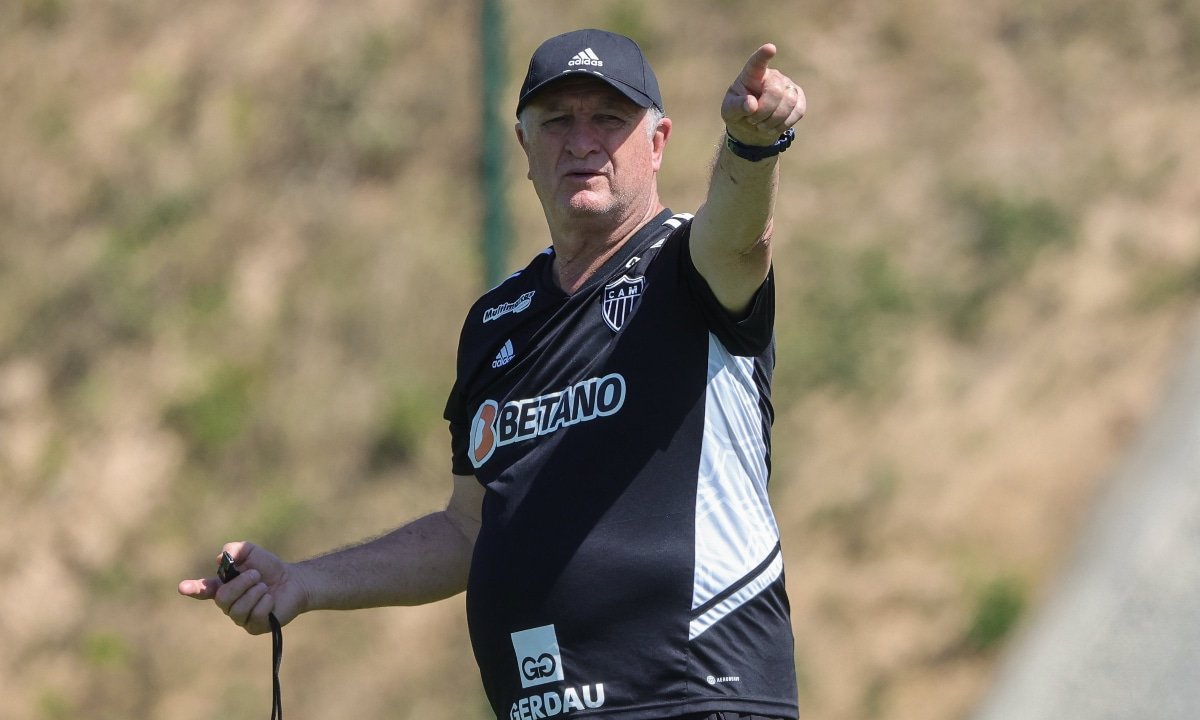 Felipão em treino do Atlético (foto: Pedro Souza/Atlético)