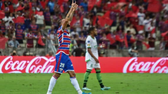 Fortaleza e América se enfrentaram em jogo de volta das quartas de final da Sul-Americana (foto: AFP)