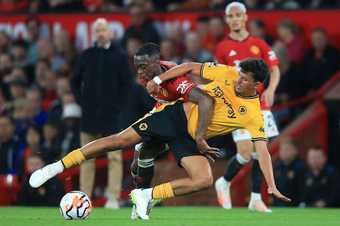 Matheus Nunes, em campo pelo Wolverhampton Wanderers (foto: Lindsey Parnaby / AFP)
