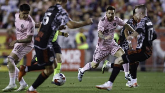 Messi (foto: KENA BETANCUR/AFP)