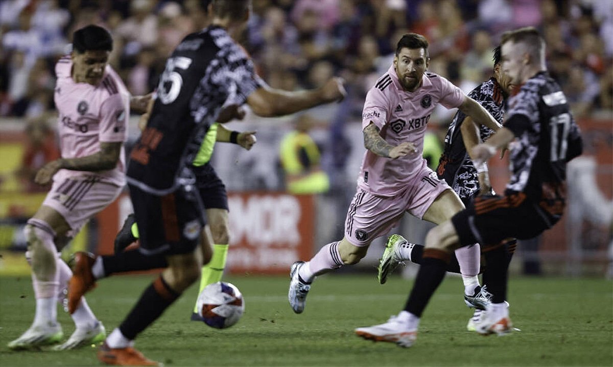 Messi (foto: KENA BETANCUR/AFP)