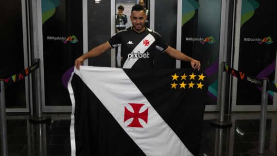 Dimitri Payet, novo reforço do Vasco (foto: MAURO PIMENTEL/AFP)