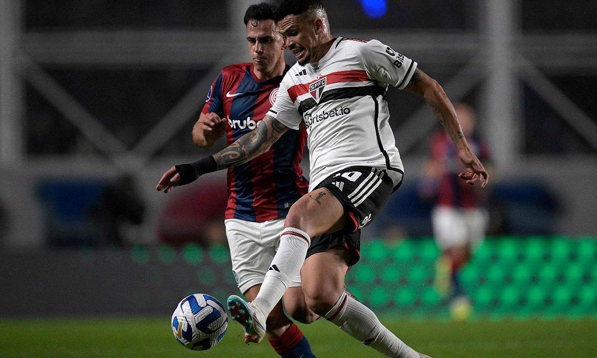 San Lorenzo x São Paulo (foto: JUAN MABROMATA/AFP)