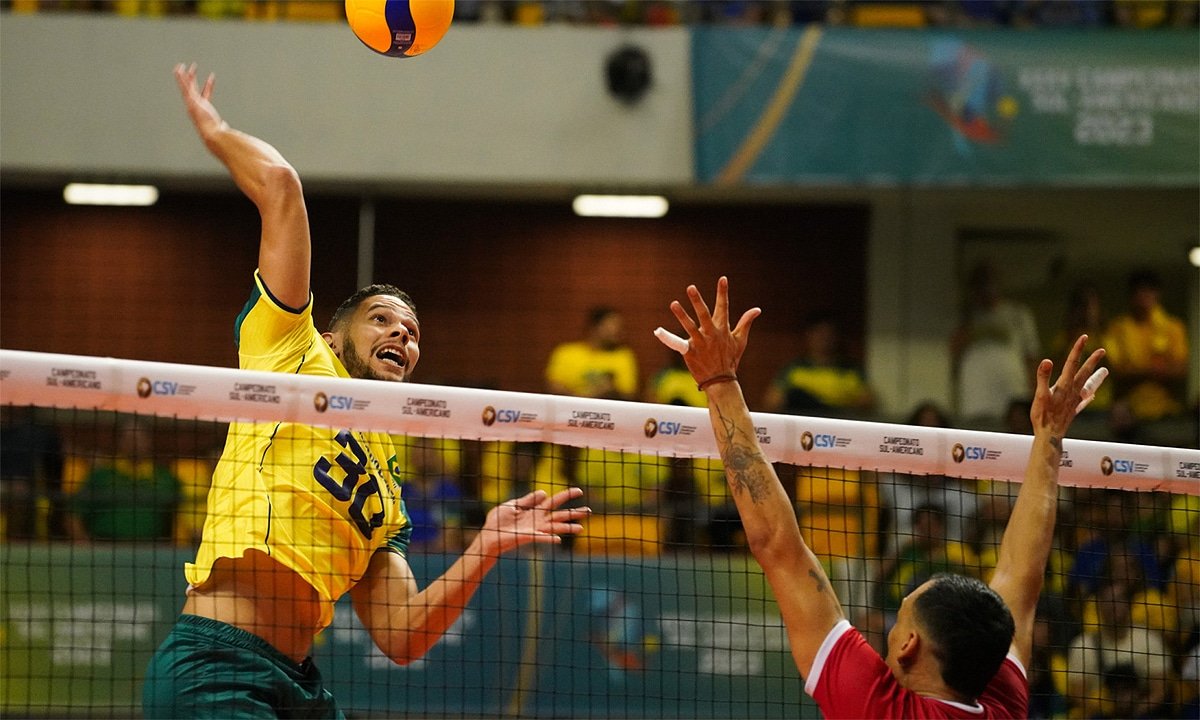Brasil x Peru (foto: Mauricio Val/FVImagem/CBV)