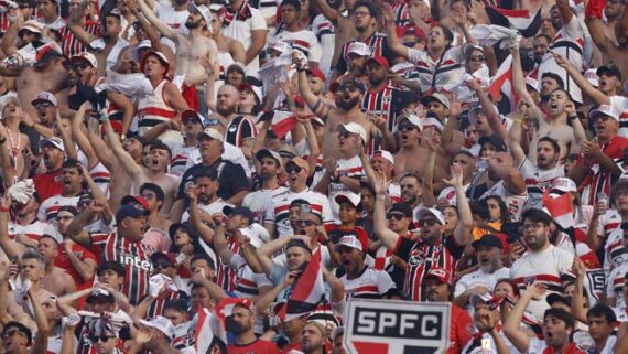 Torcida do São Paulo (foto: Rubens Chiri/SPFC)