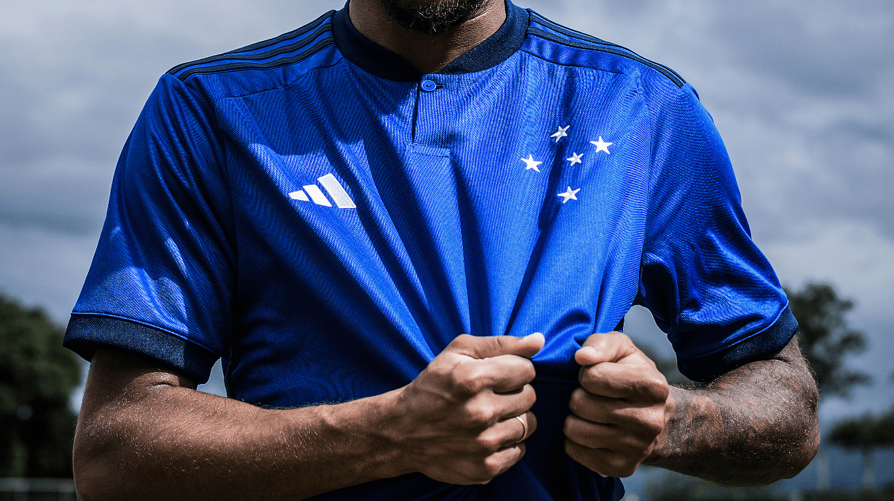 Camiseta 1 do Cruzeiro (foto: Gustavo Aleixo/Cruzeiro)