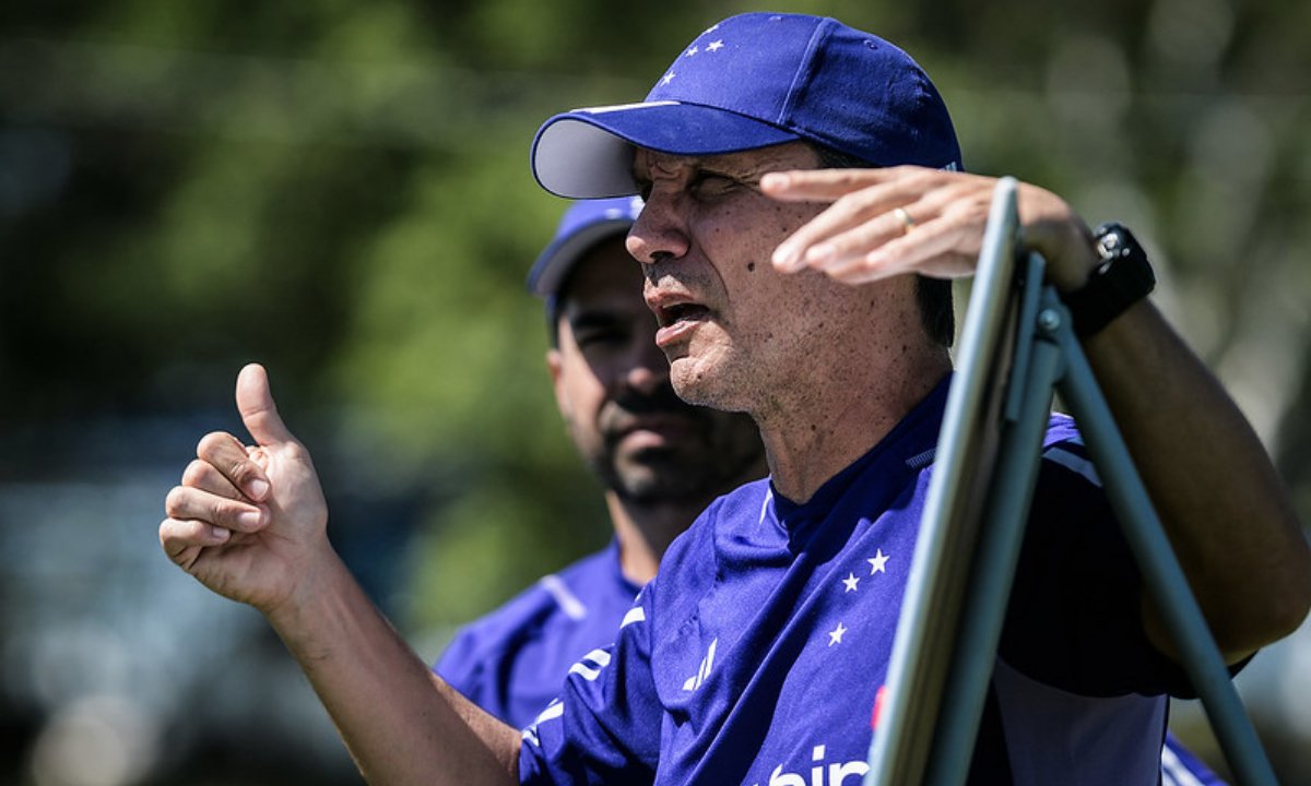Zé Ricardo em treino do Cruzeiro (foto: Gustavo Aleixo/Cruzeiro)