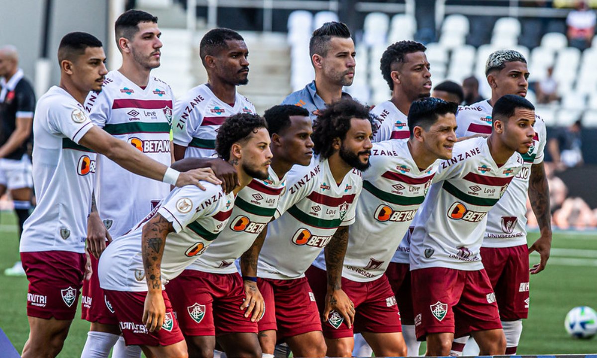 Time do Fluminense posa para foto (foto: Marcelo Gonçalves/Fluminense)