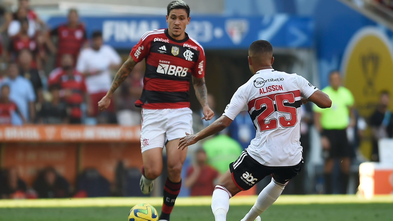Brasileirão: São Paulo vence Inter e Athletico PR supera Flamengo