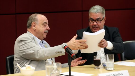 Fuad Noman (PSD) em reunião com o secretário-geral da CBF, Alcino Rocha (foto: Rodrigo Clemente)