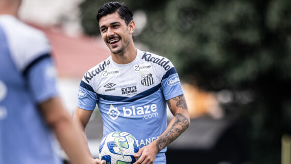 João Basso durante treino do Santos (foto: Raul Baretta/ Santos)