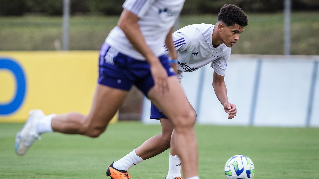 Kauã Prates, jovem da base do Cruzeiro (foto: Gustavo Aleixo/Cruzeiro)