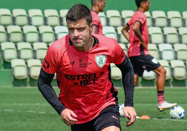 Renato Kayzer, do América - (foto: João Zebral / América)