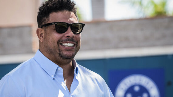 Ronaldo Fenômeno na Toca da Raposa 2, em Belo Horizonte (foto: Gustavo Aleixo/Cruzeiro)