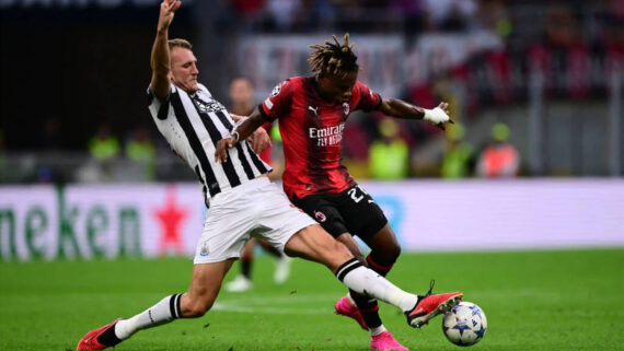 Milan e Newcastle empataram por 0 a 0 na Itália (foto: Marco Bertorello/AFP)