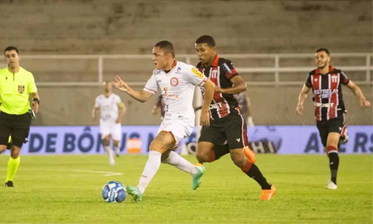 Tombense e Botafogo-SP empataram por 0 a 0 em Muriaé (foto: Victor Souza/Tombense)