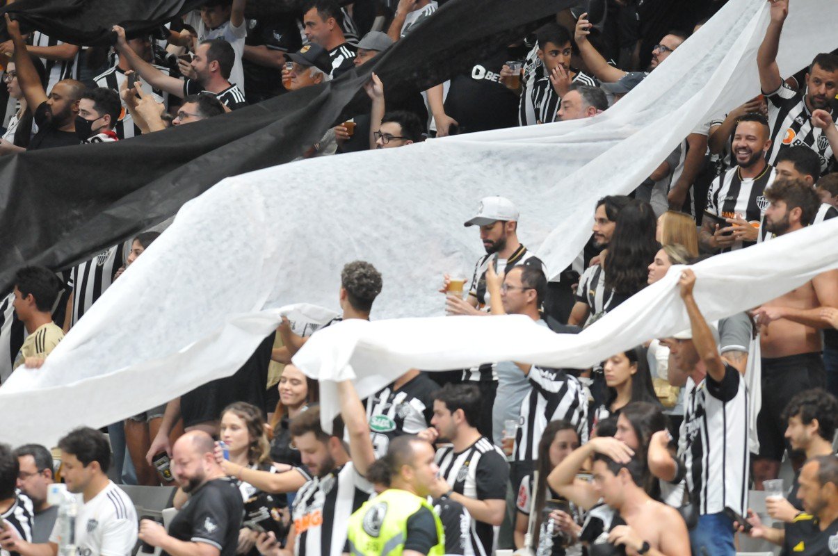 Torcida do Atlético na Arena MRV (foto: Alexandre Guzanshe/EM/D.A Press)