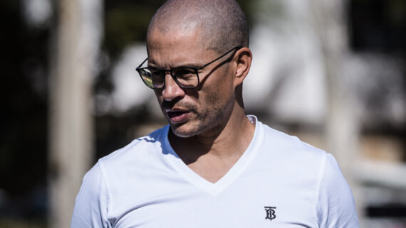 Alex de Souza, ex-jogador e atual treinador (foto: Gustavo Aleixo/Cruzeiro)