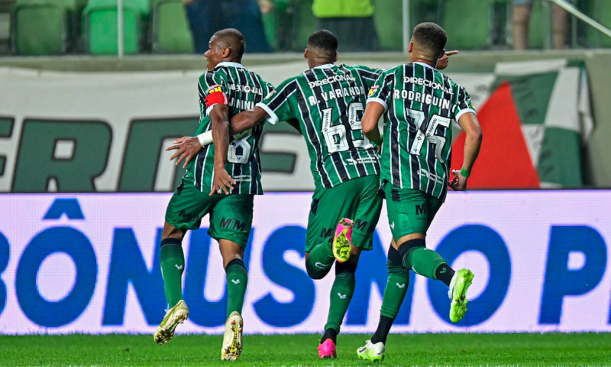 América em jogo diante do Santos no Brasileiro (foto: Mourão Panda)