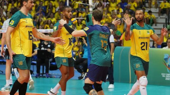 Jogadores de vôlei da Seleção Brasileira masculina (foto: Mauricio Val/FVImagem/CBV)