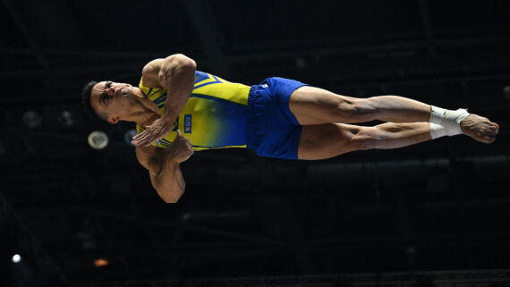 Caio Souza, destaque brasileiro da ginástica artística (foto: BEN STANSALL/AFP)