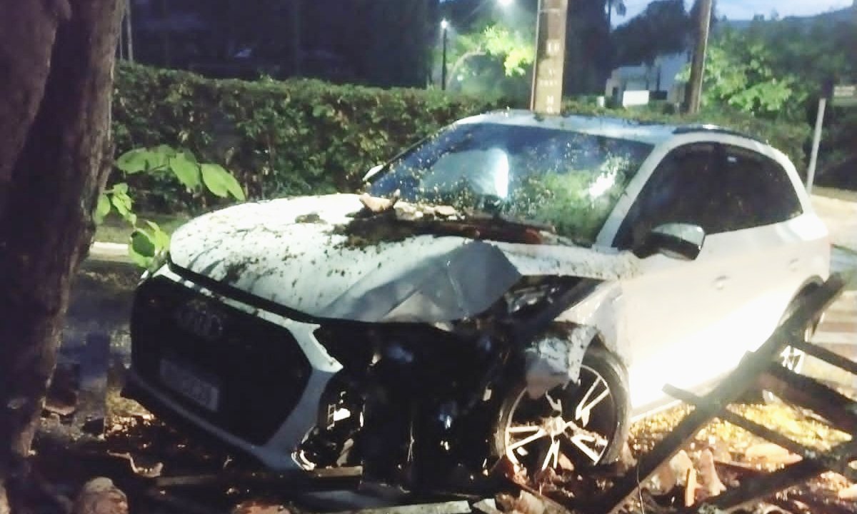 Carro em que Jemerson se envolveu em acidente (foto: Divulgação: Vetor Norte/Felipe Cruz)