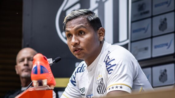 Alfredo Morelos, atacante do Santos (foto: Raul Baretta/ SantosFC)