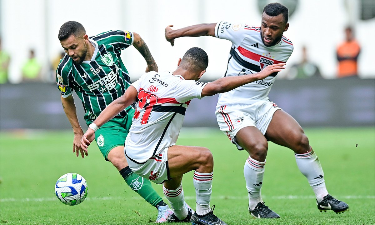 América venceu São Paulo por 2 a 1 na 21ª rodada do Brasileiro (foto: Mourão Panda/América)