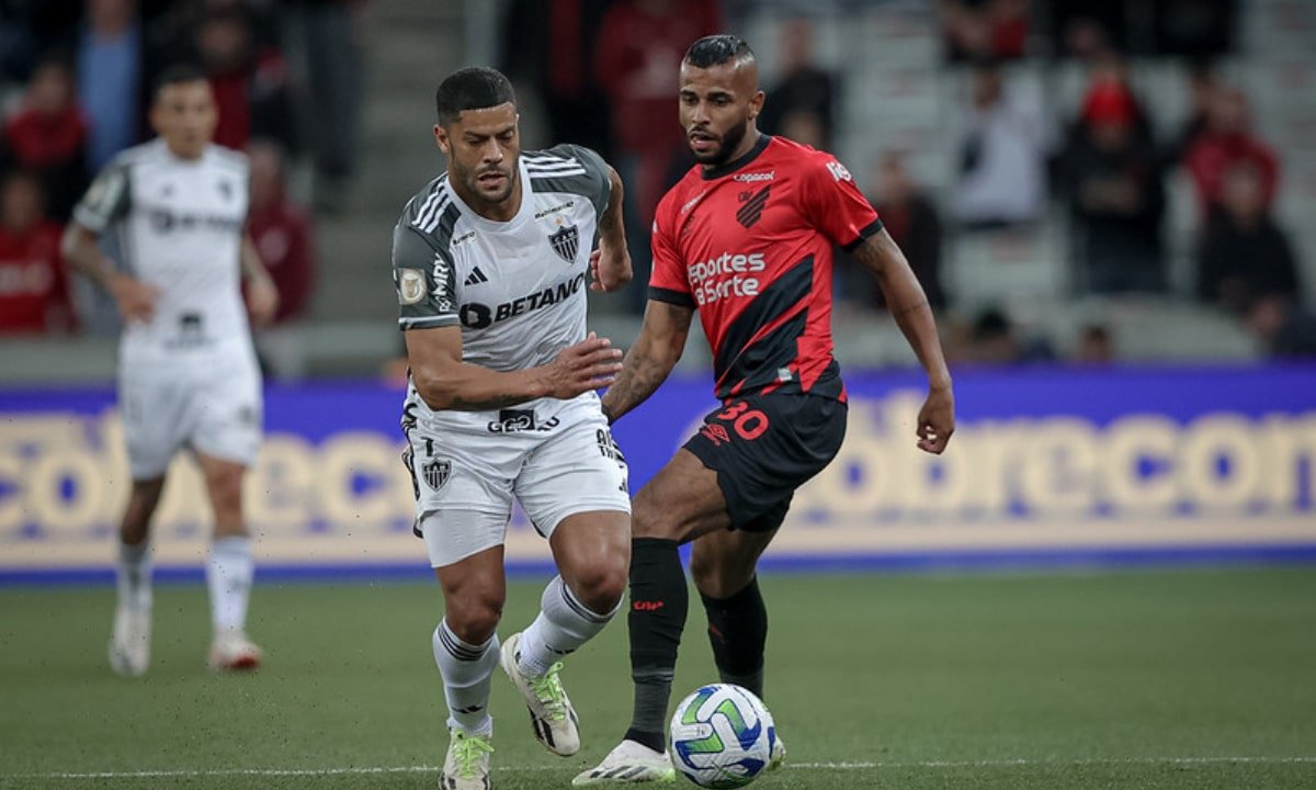 Hulk em campo contra o Athletico-PR (foto: Pedro Souza/Atlético)