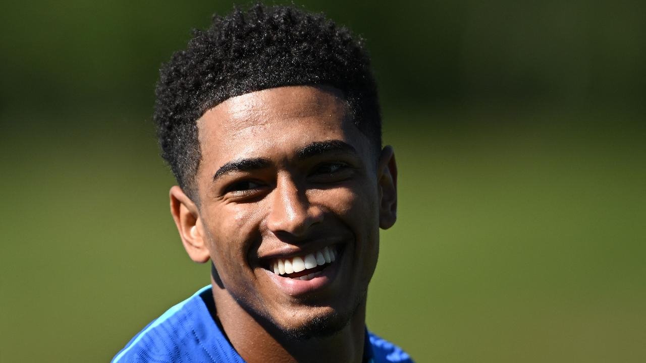 Jude Bellingham, meio-campista da Seleção da Inglaterra e do Real Madrid (foto: JUSTIN TALLIS/AFP)