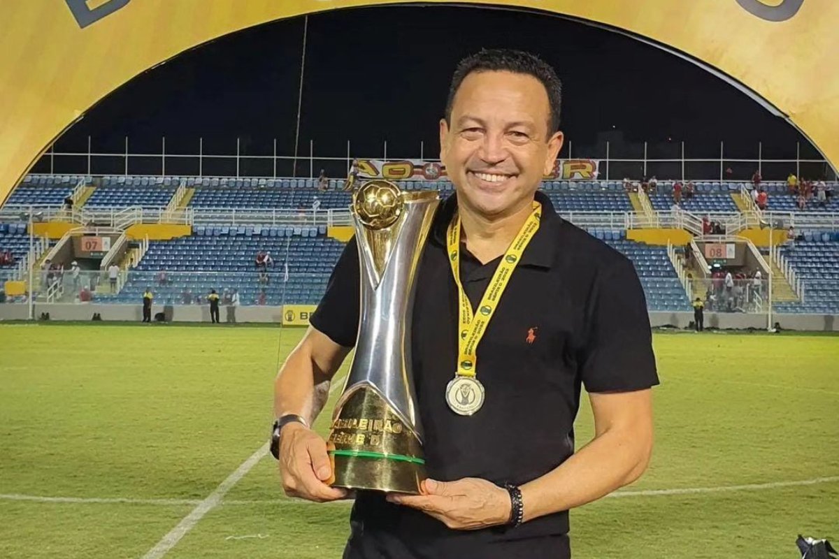 Paulinho Kobayashi, treinador do Ferroviário-CE (foto: Reprodução)