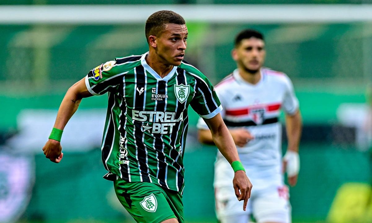 Rodriguinho em jogo do América pelo Campeonato Brasileiro (foto: Mourão Panda/América)