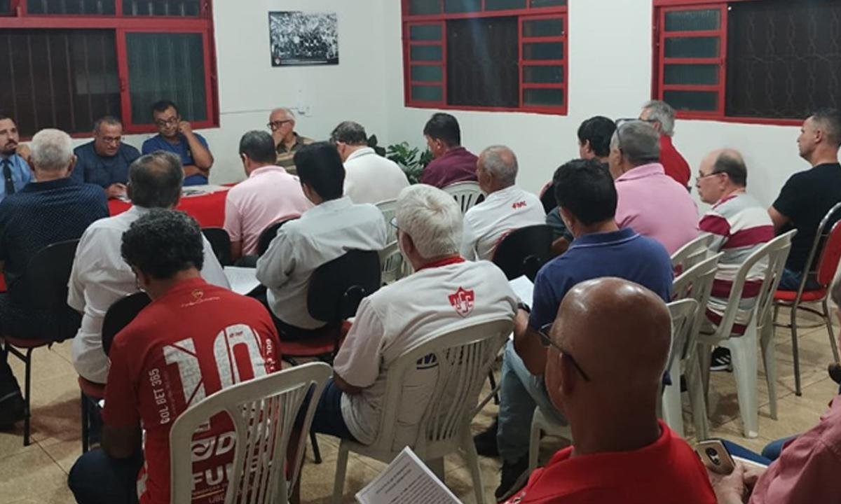 Reunião que confirmou a criação da SAF no Uberaba (foto: Uberaba Sport Club/Divulgação)