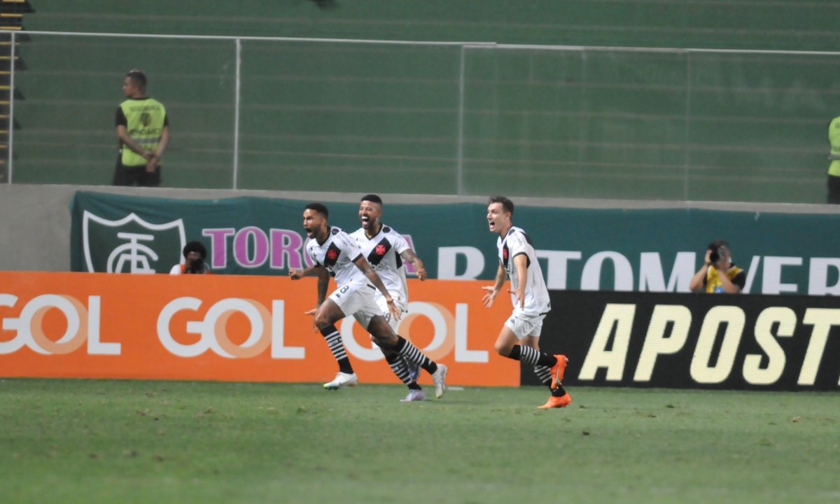 América e Vasco em jogo pelo Brasileiro (foto: Alexandre Guzanshe/EM D.A Press)