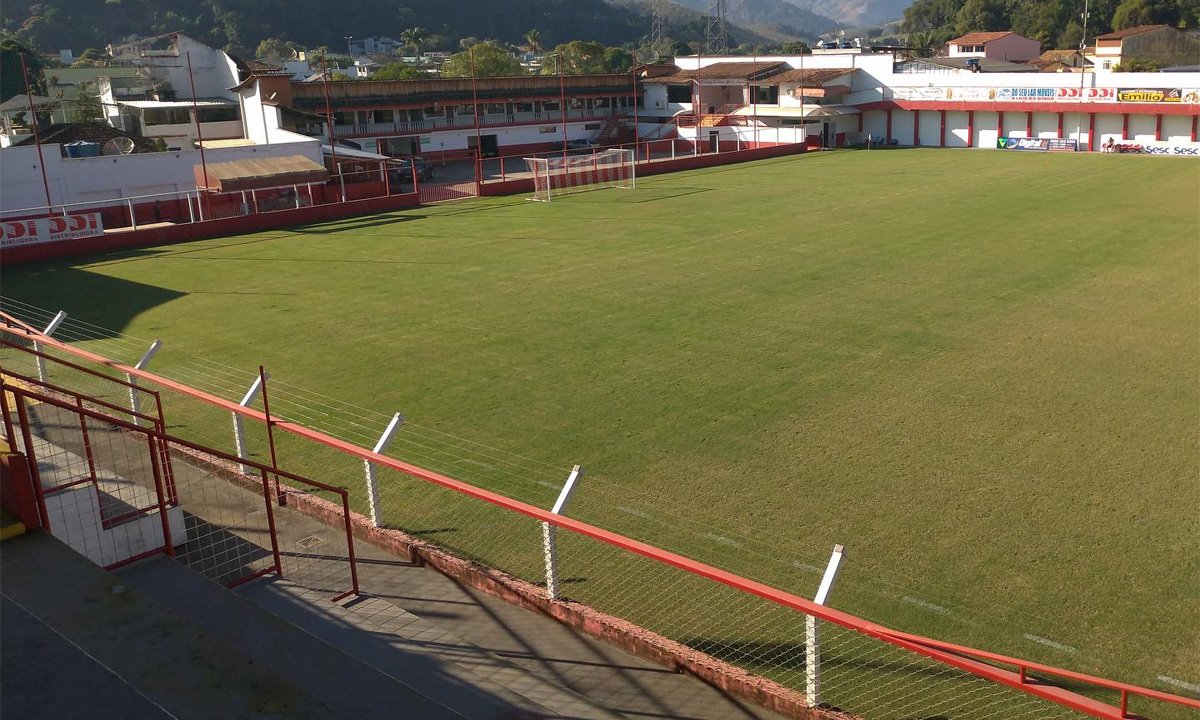 Estádio Antônio Guimarães de Almeida (antes da reforma)