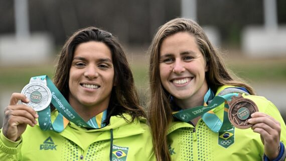 Ana Marcela Cunha e Viviane Jungblut (foto: François-Xavier Marit/AFP)