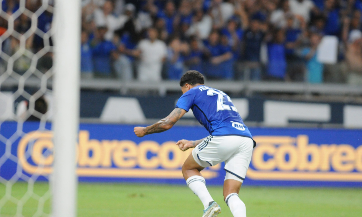 Filipe Machado comemora gol - (foto: Alexandre Guzanshe/EM/D.A.Press)