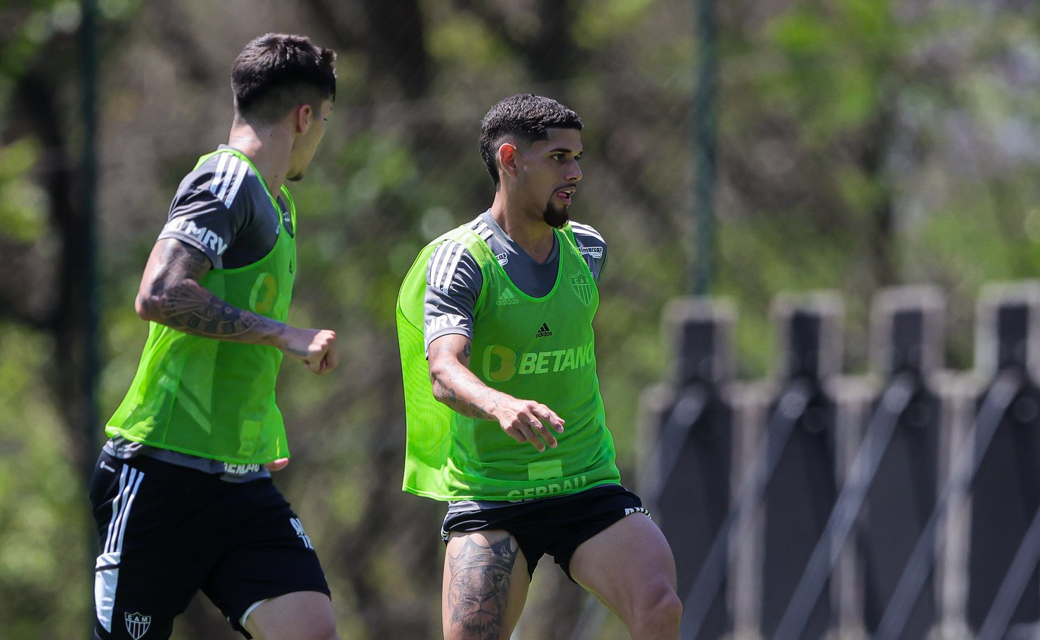 Rubens, jogador do Atlético, durante treino na Cidade do Galo (foto: Pedro Souza/Atlético)