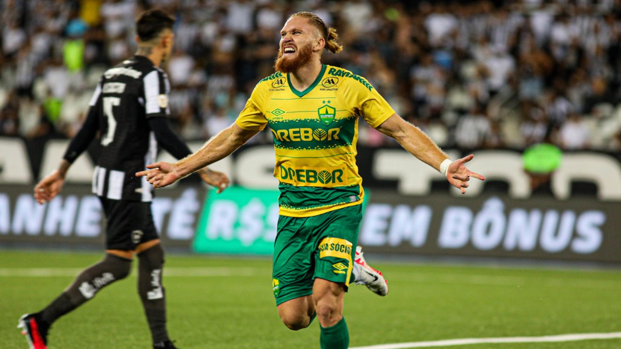 Isidro Pitta comemorando (foto: Flickr do Cuiabá)