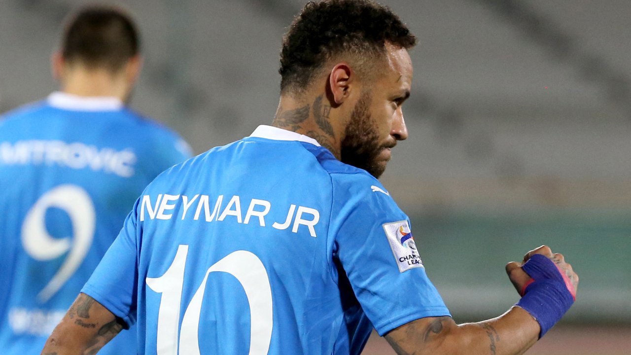 Neymar comemorando (foto: Atta KENARE / AFP)