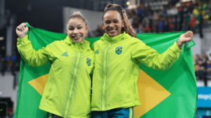 Flávia Saraiva e Rebeca Andrade conquistaram o bronze e a prata, respectivamente, nas barras assimétricas - Crédito: 